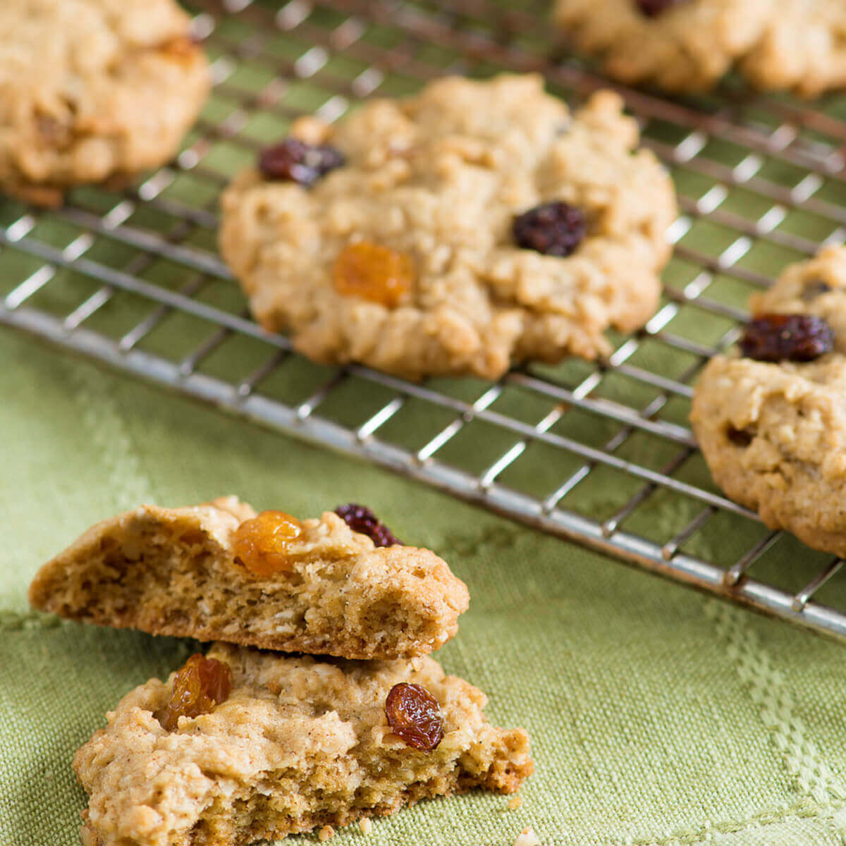 Chewy Oatmeal Cookies