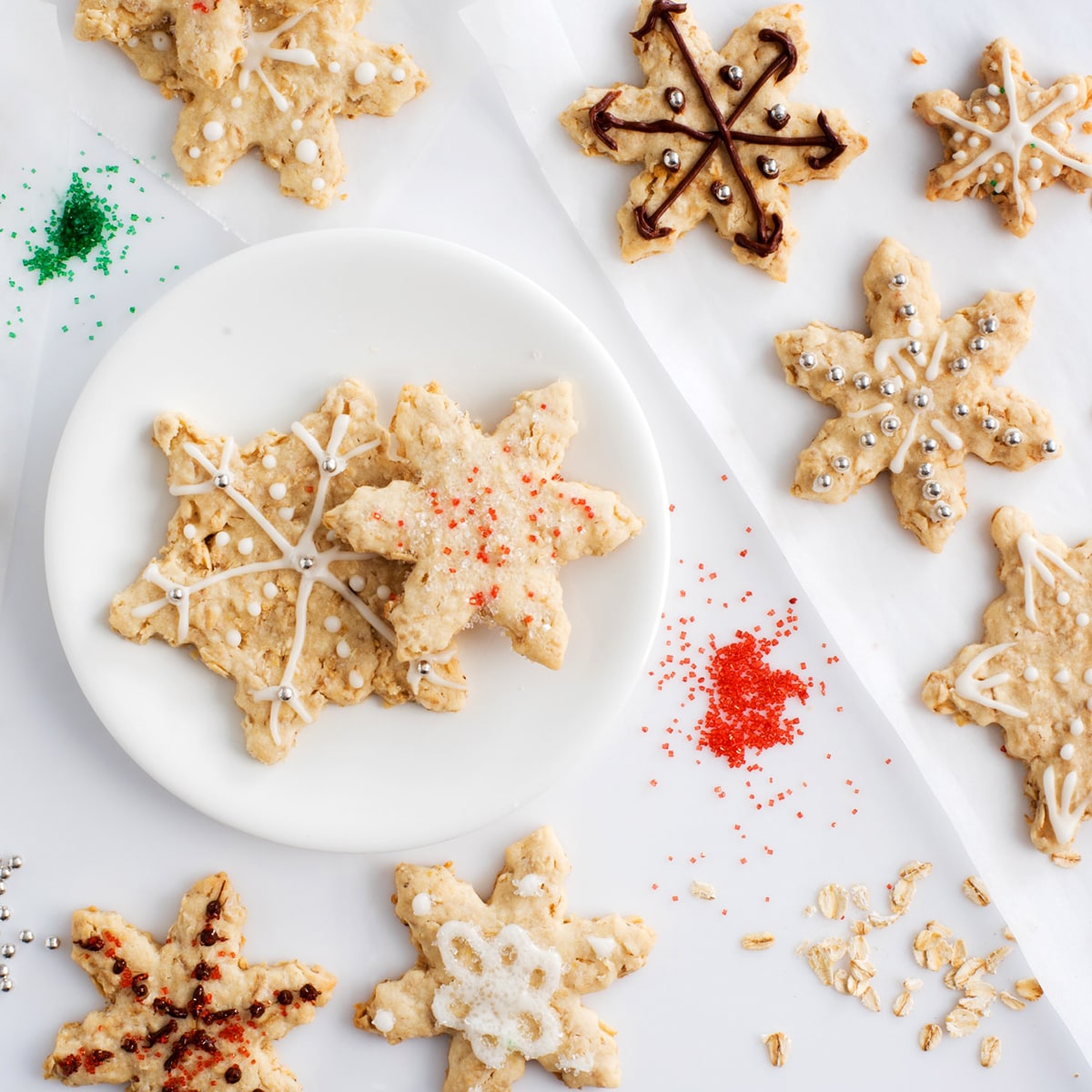 Biscuits flocons de neige brillants