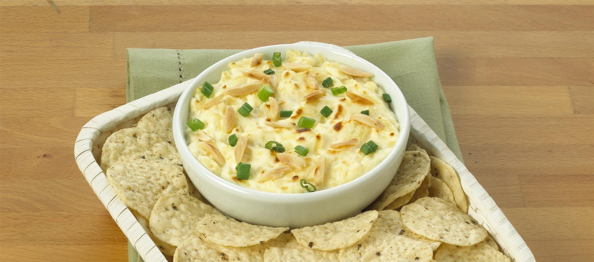 Trempette aux amandes et fromage suisse