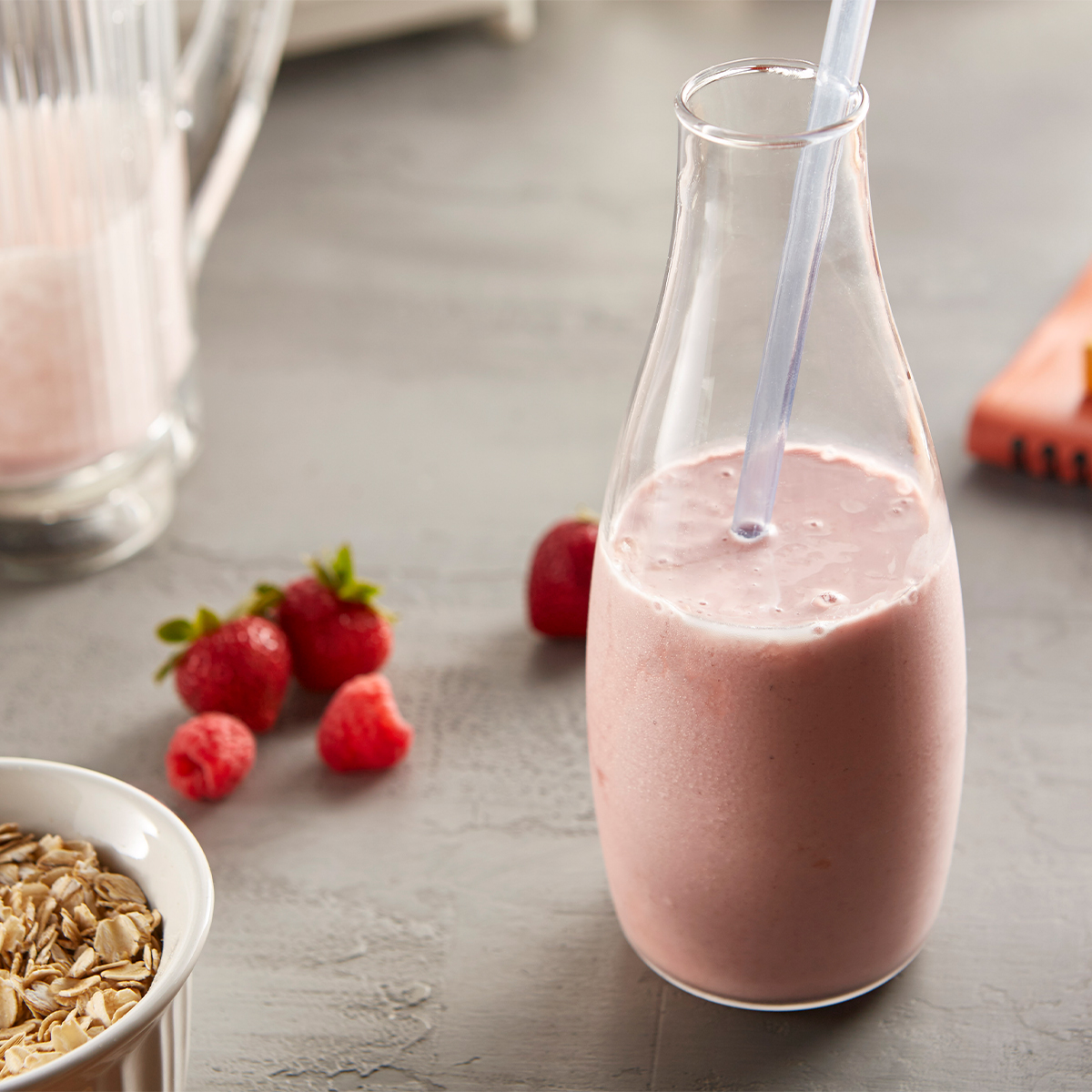 Oat-Pear-Berry Smoothie