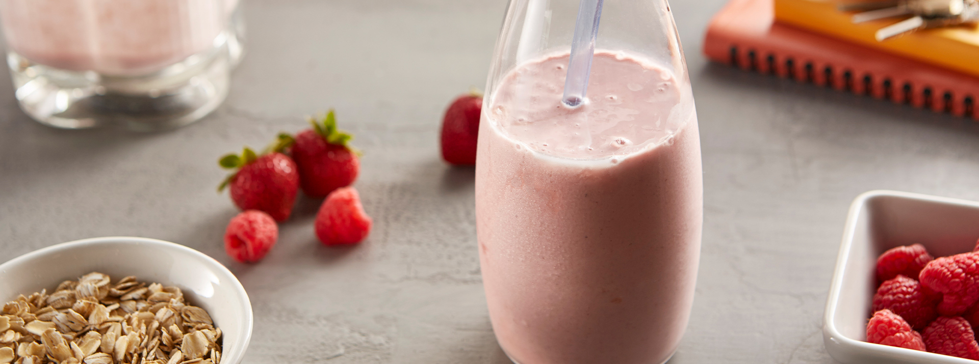 Oat-Pear-Berry Smoothie