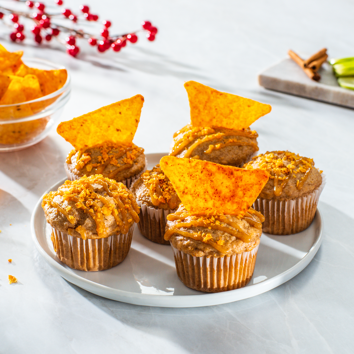 Cupcakes de manzana con especias y DORITOS<sup>®</sup> Nacho sabor queso