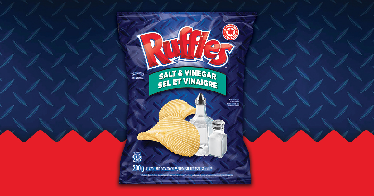 RUFFLES Salt & Vinegar Simulated Flavour Potato Chips