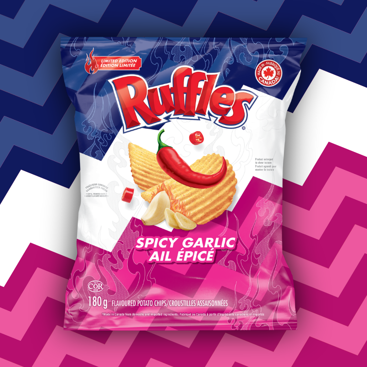 RUFFLES® Spicy Garlic Flavoured Potato Chips