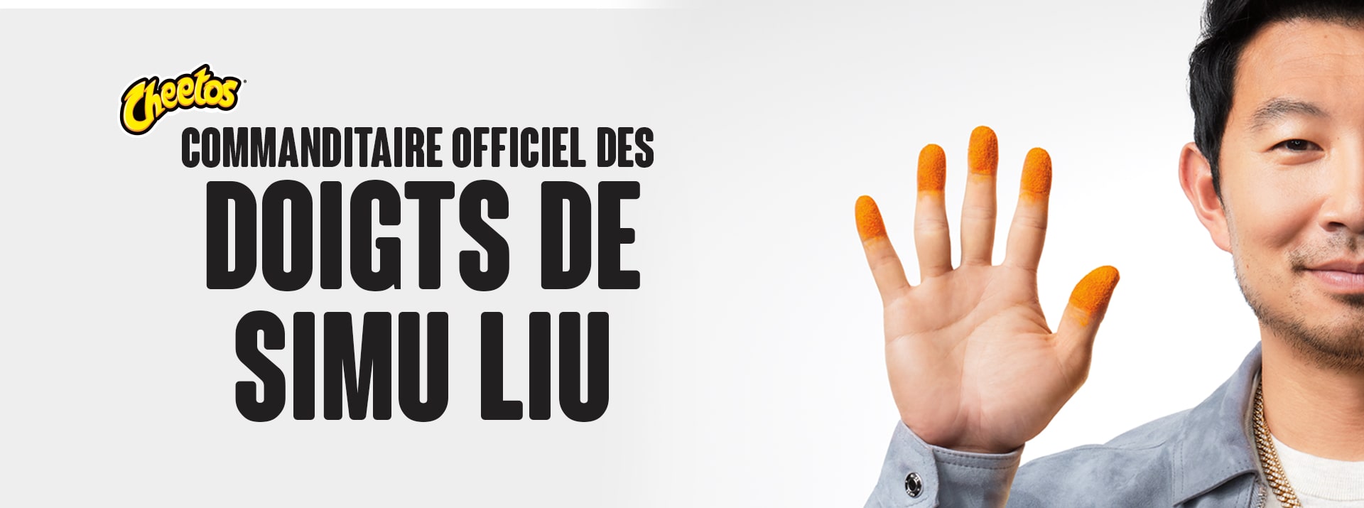 Commanditaire officiel des doigts de Simu Liu 